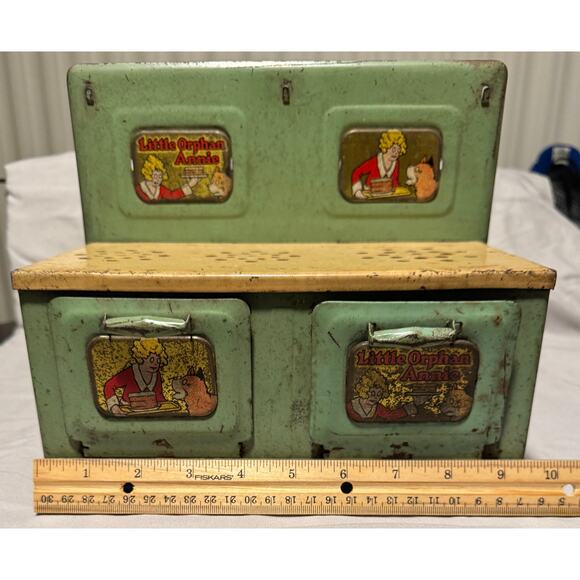 Vintage Little Orphan Annie Metal Toy Stove Oven Character Play Kitchen - Picture 2 of 11